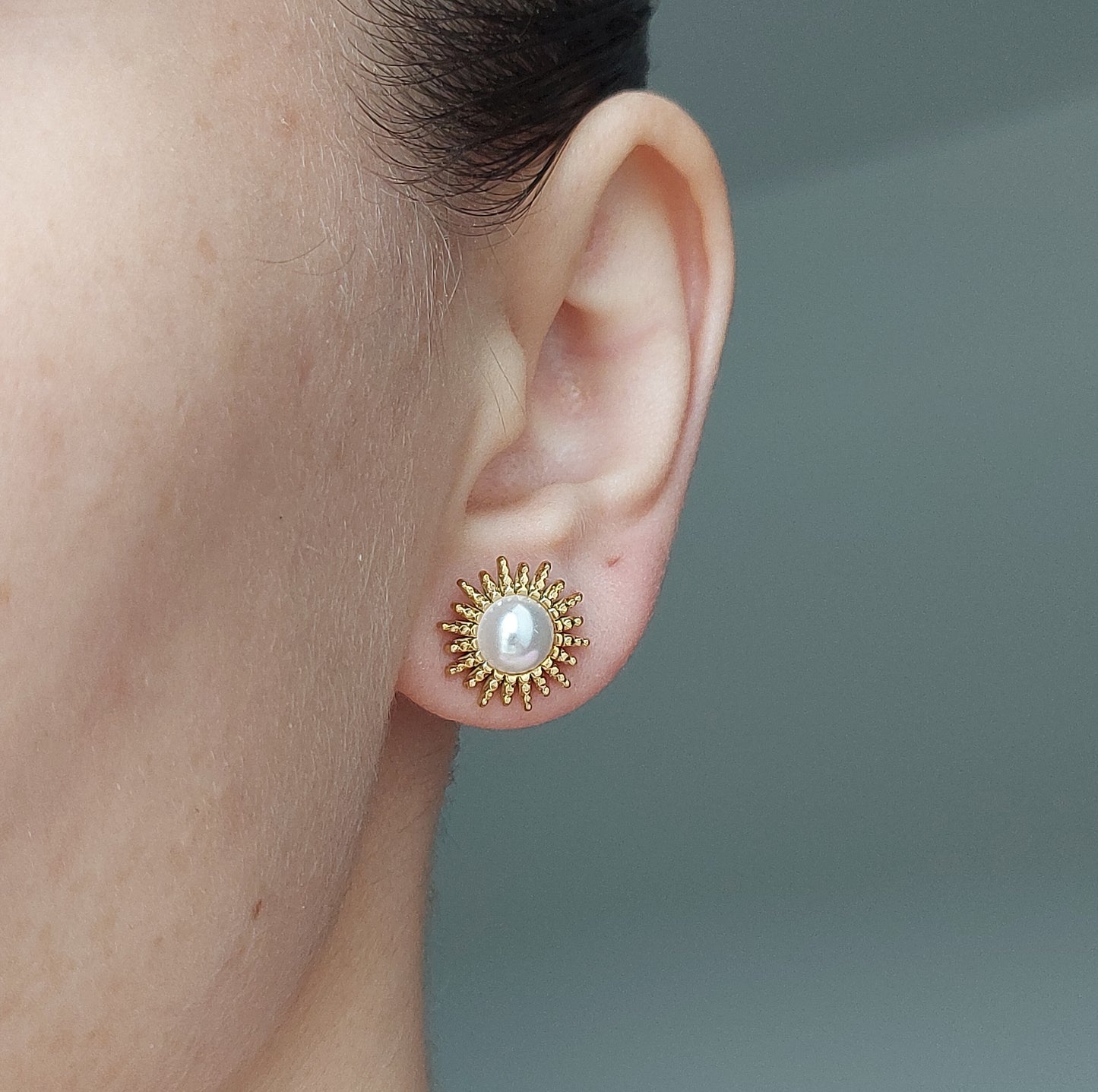 Sun Pearl Studs