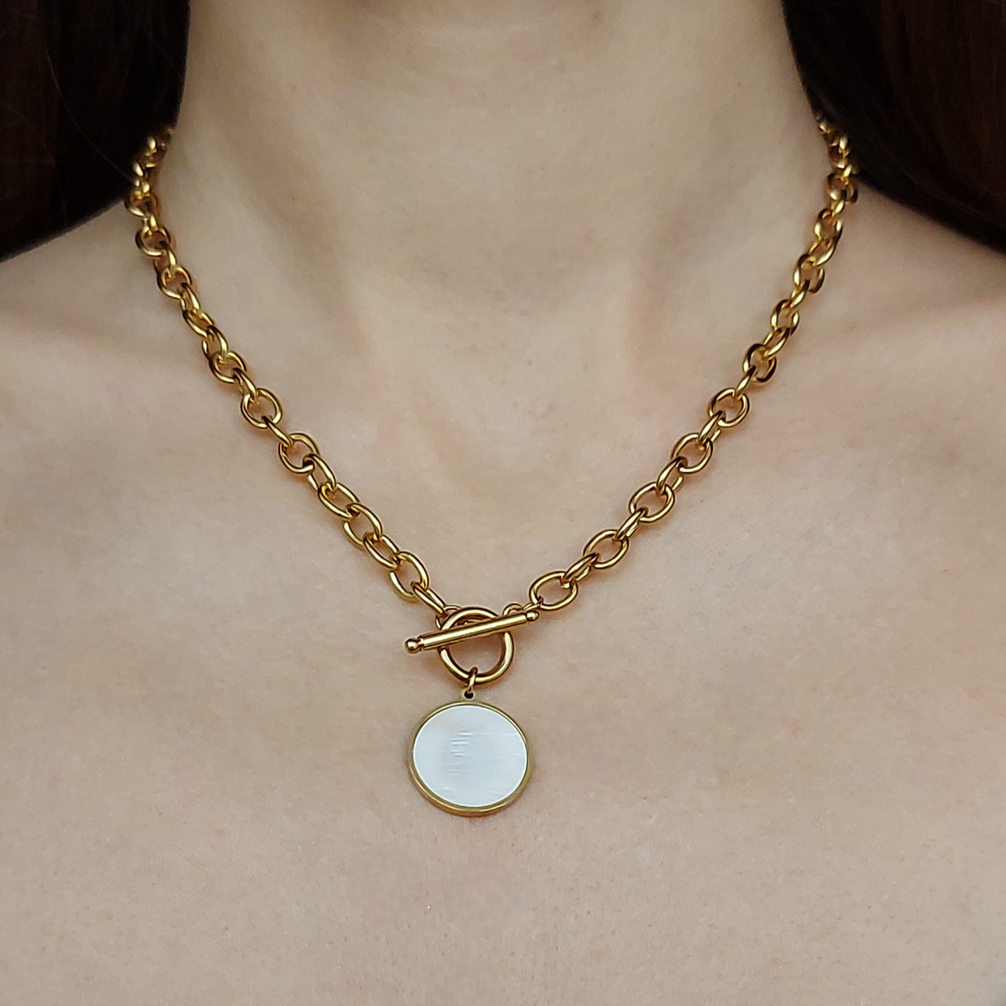 Medalion Chain Necklace
