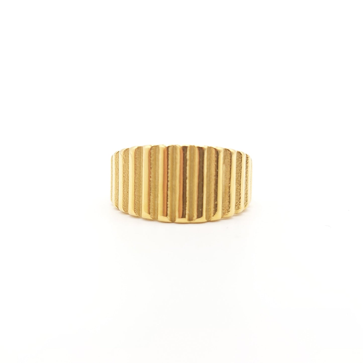 Thick Fluted Ring