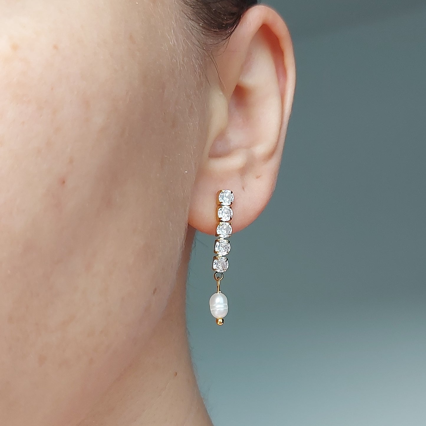 Idalia Pearl Earrings